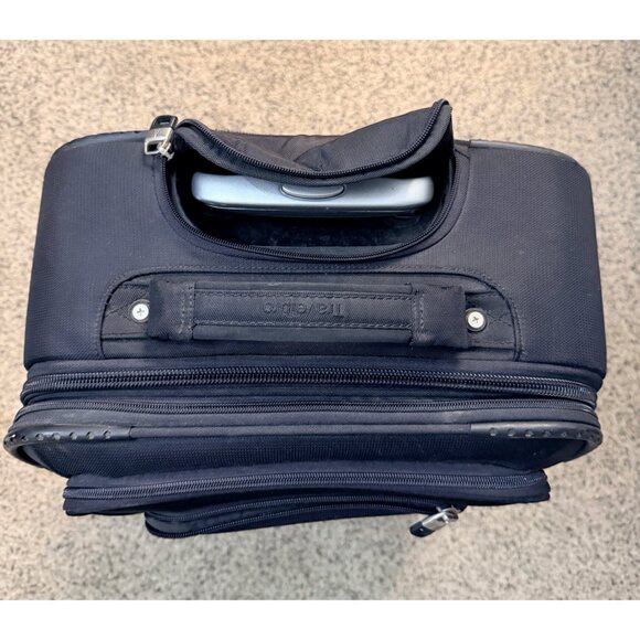Travelpro Maxlite 2 Softside Expandable Upright 2 Wheel Luggage Carry On - Picture 5 of 14